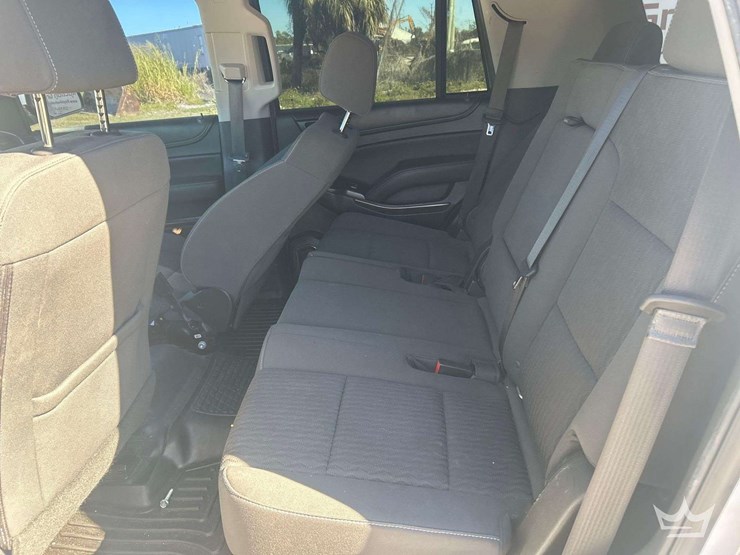 2018-chevrolet-tahoe-image-21