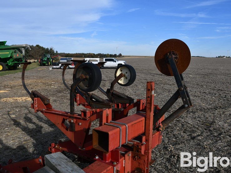 international-183-image-10