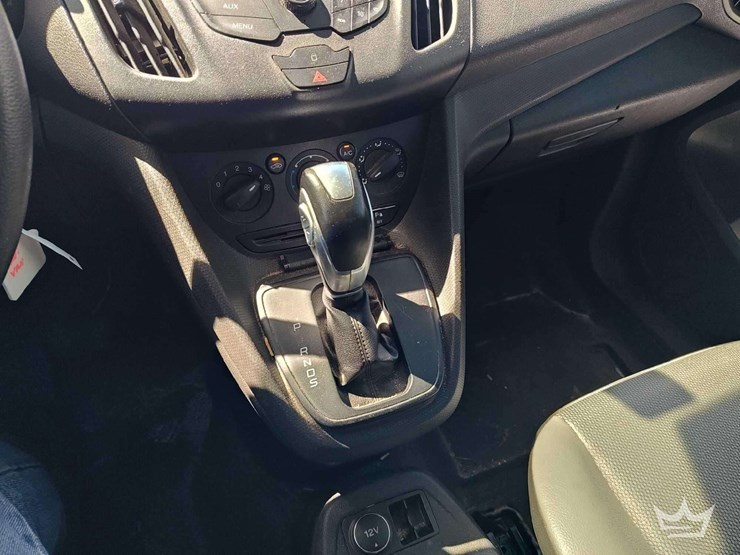 2015-ford-transit-connect-image-36