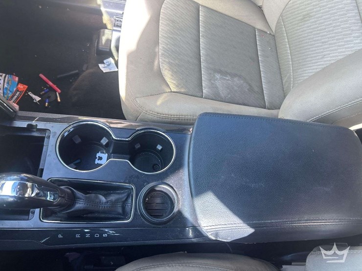 2017-ford-explorer-image-15