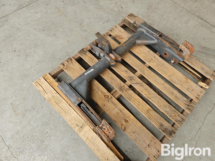 white-3-pt.-quick-hitch-image-1