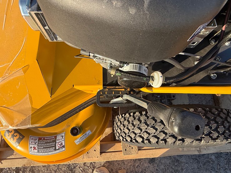 #22-•-unused-dewalt-dw33-walk-behind-zero-turn-mower-inv#32766-image-22