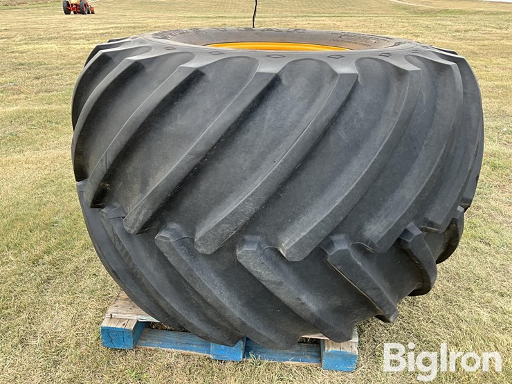 goodyear-66x43.00-25-flotation-terra-tire-w/8-bolt-rim-image-6