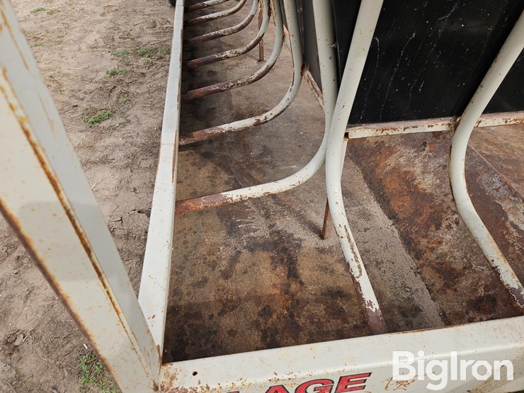 industrias-america-s/a-portable-silage/hay-feeder-image-17