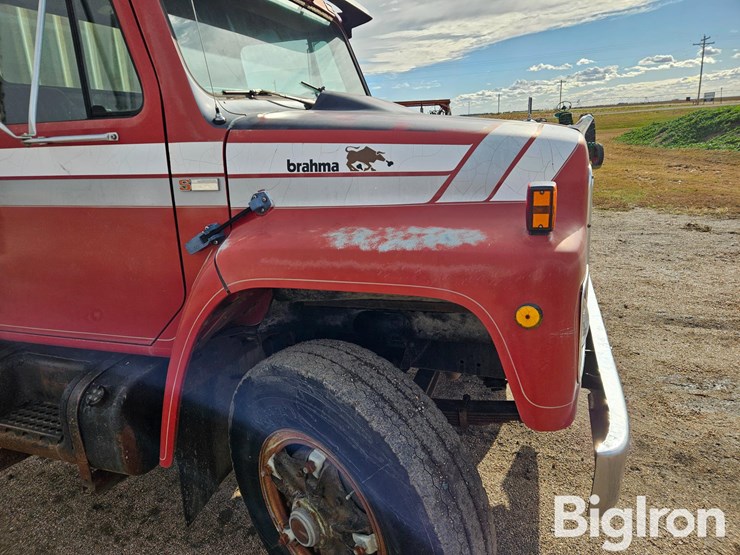 1981-international-dt466-image-12