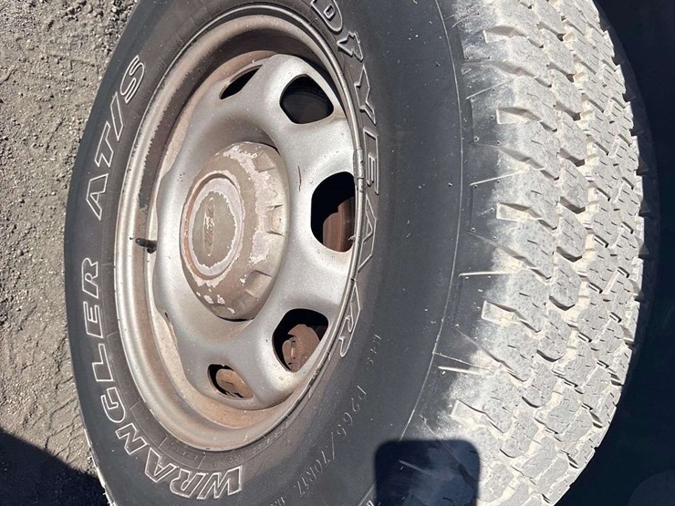 2017-ford-f150-image-25