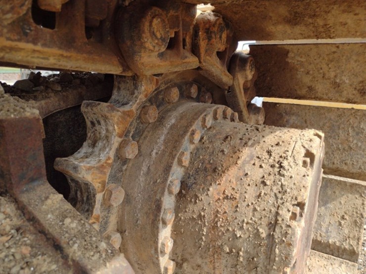 deere-225d-lc-image-34