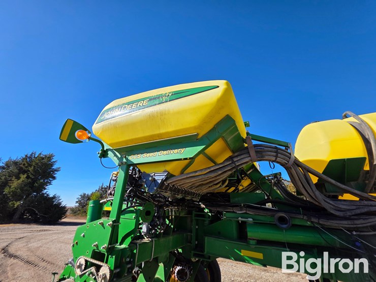 2013-john-deere-1770nt-ccs-image-13