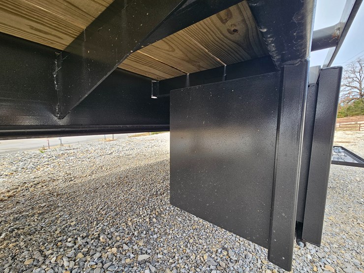 #22762-•-2025-ez-haul-32'-flatbed-trailer-image-52