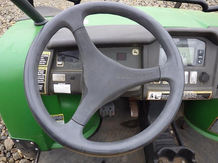 john-deere-gator-image-15