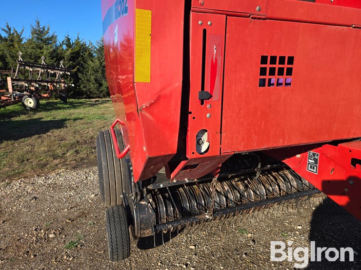 2005-case-ih-rbx562-image-9