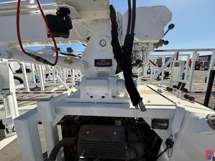 2004-sdp-ez-hauler-image-16