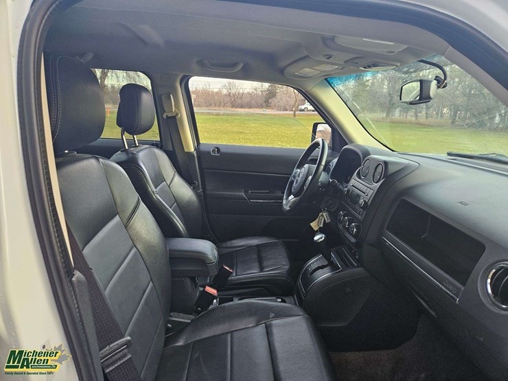 2014-jeep-patriot-image-35