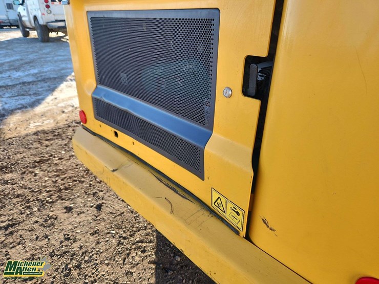 2014-volvo-mct135c-image-33