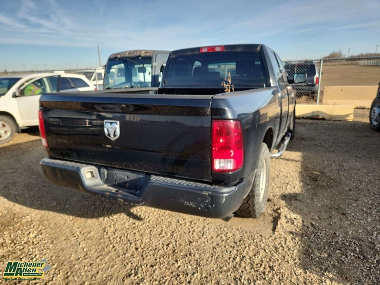 2014-dodge-1500-image-17