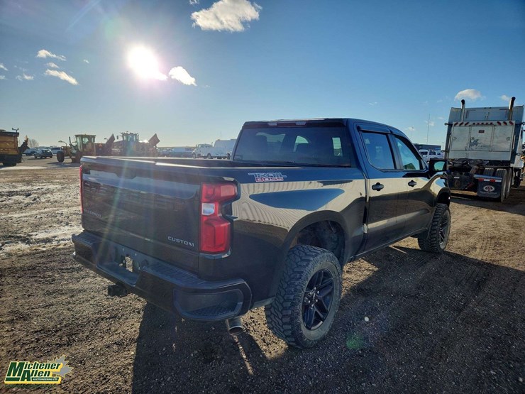 2019-chevrolet-silverado-1500-image-4