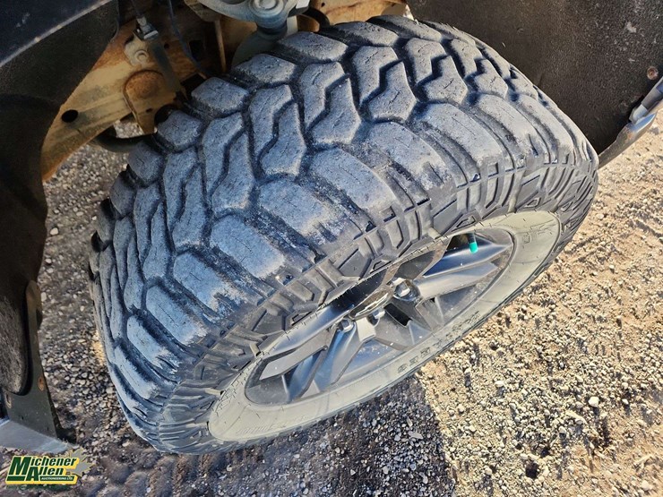 2019-chevrolet-silverado-1500-image-32