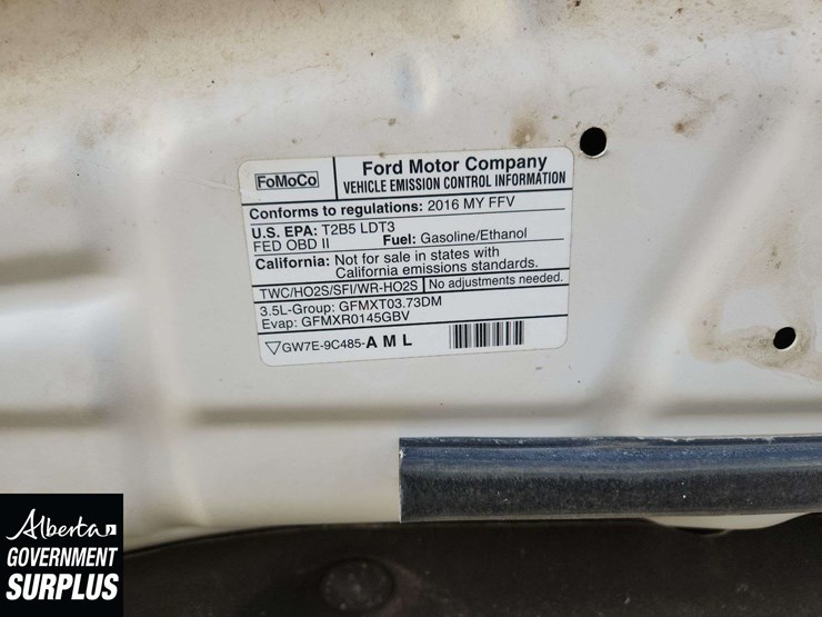 2016-ford-explorer-image-28