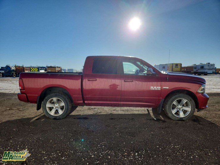 2014-dodge-1500-image-26