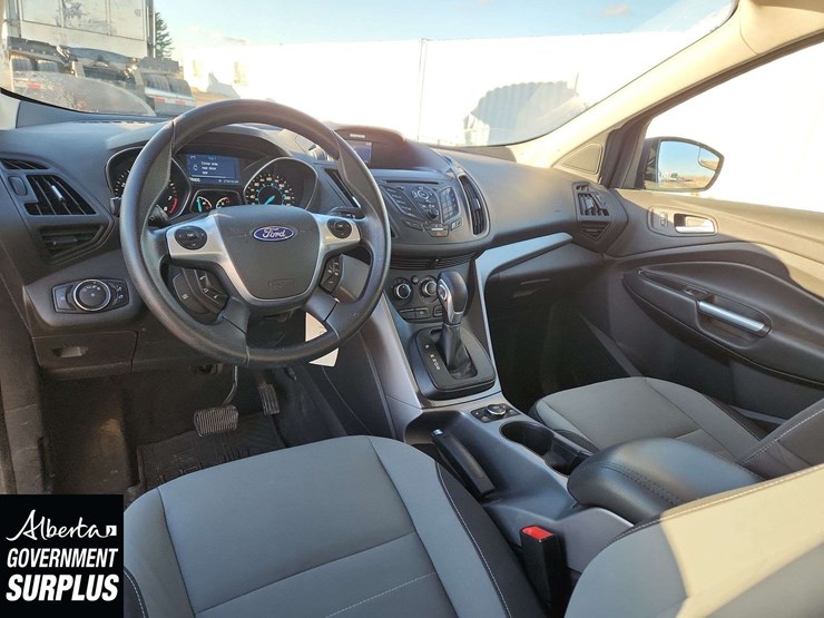 2014-ford-escape-se-image-14