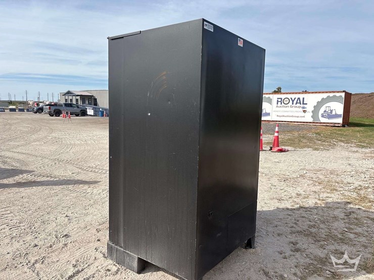 vending-machine-image-3