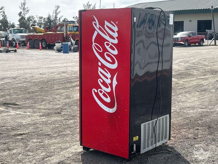 vending-machine-image-4