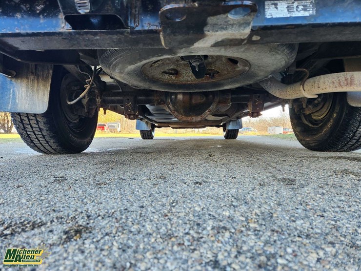 2012-chevrolet-express-2500-image-8