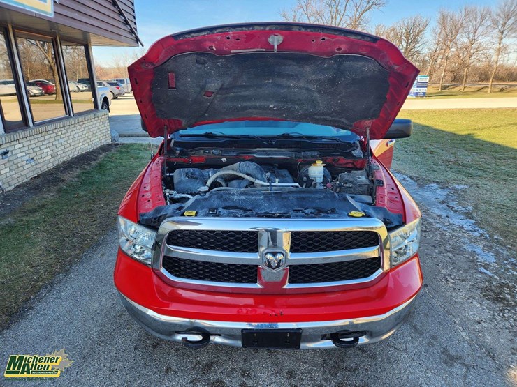 2015-dodge-1500-image-17