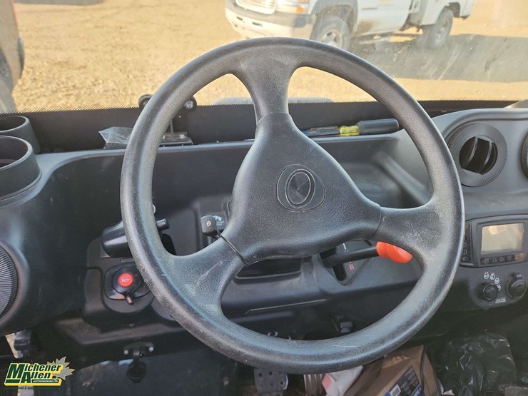 2014-kubota-rtv-x1100c-image-7