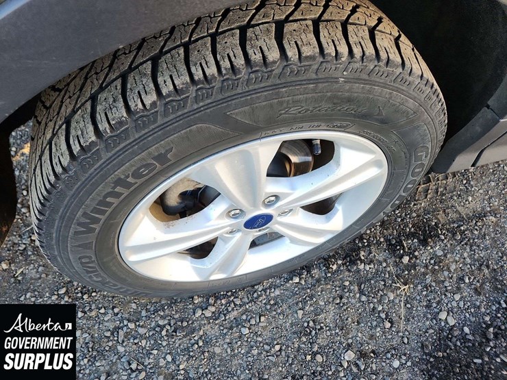 2014-ford-escape-se-image-30