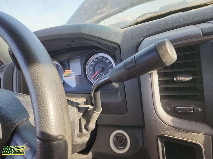 2014-dodge-1500-image-4