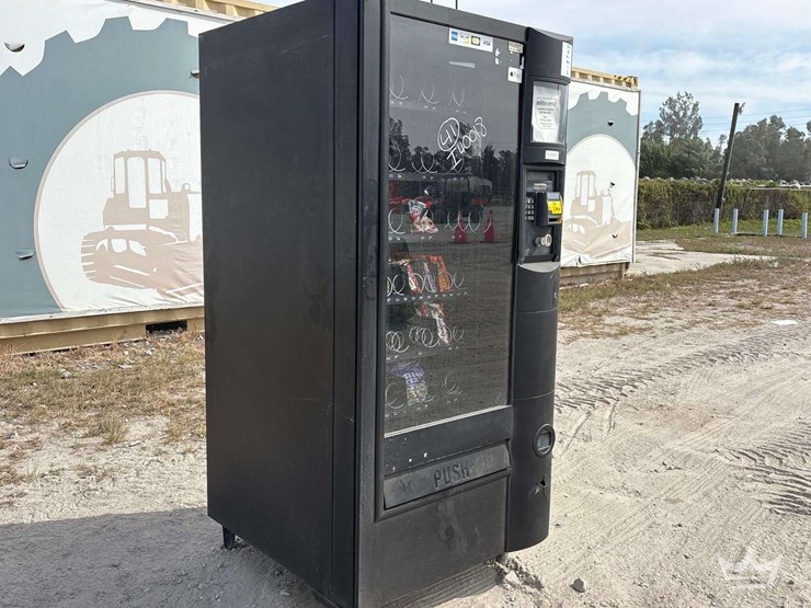 vending-machine-image-2