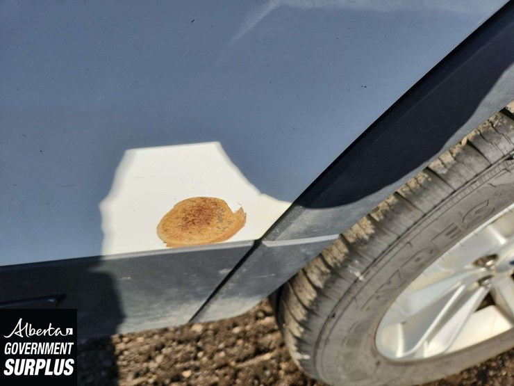 2016-ford-explorer-image-35