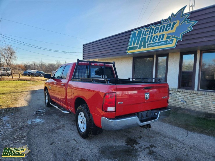 2015-dodge-1500-image-3