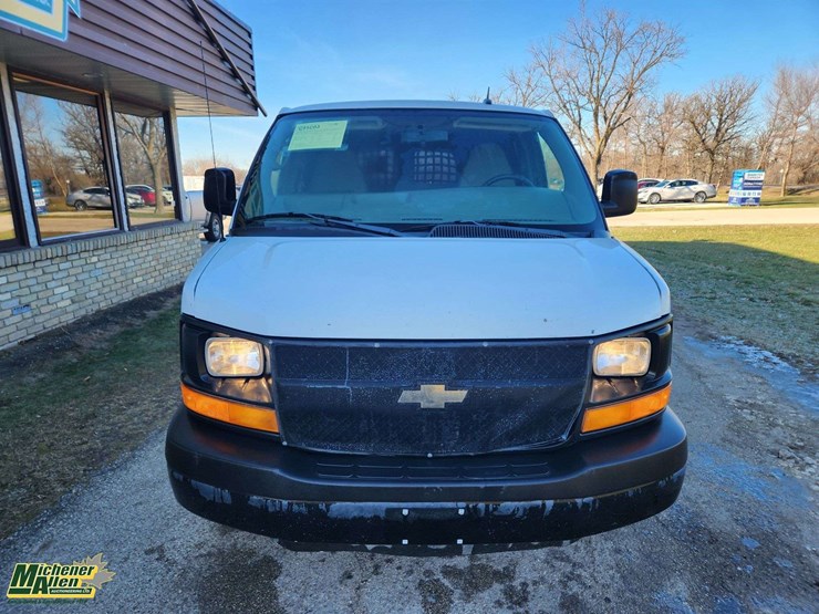 2012-chevrolet-express-2500-image-12