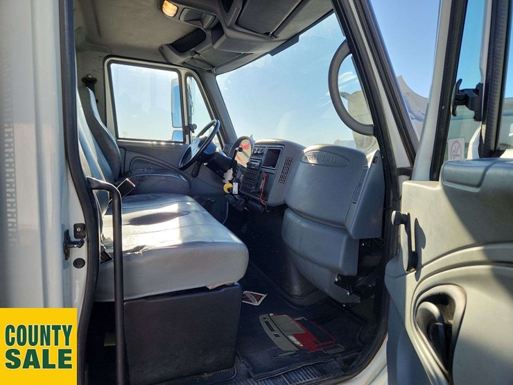 2007-international-durastar-4100-image-29