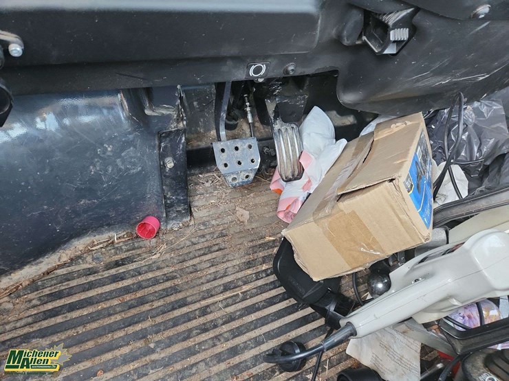 2014-kubota-rtv-x1100c-image-9