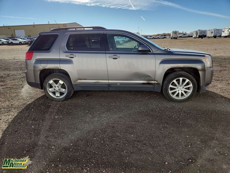 2012-gmc-terrain-slt-image-25