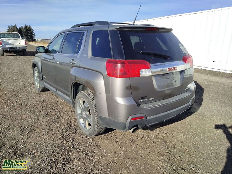 2012-gmc-terrain-slt-image-3
