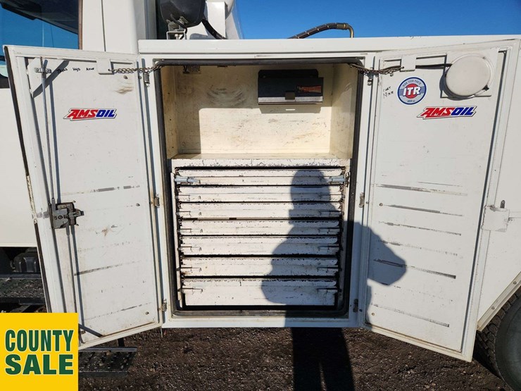 2007-international-durastar-4100-image-20