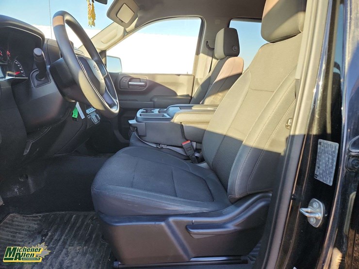 2019-chevrolet-silverado-1500-image-16