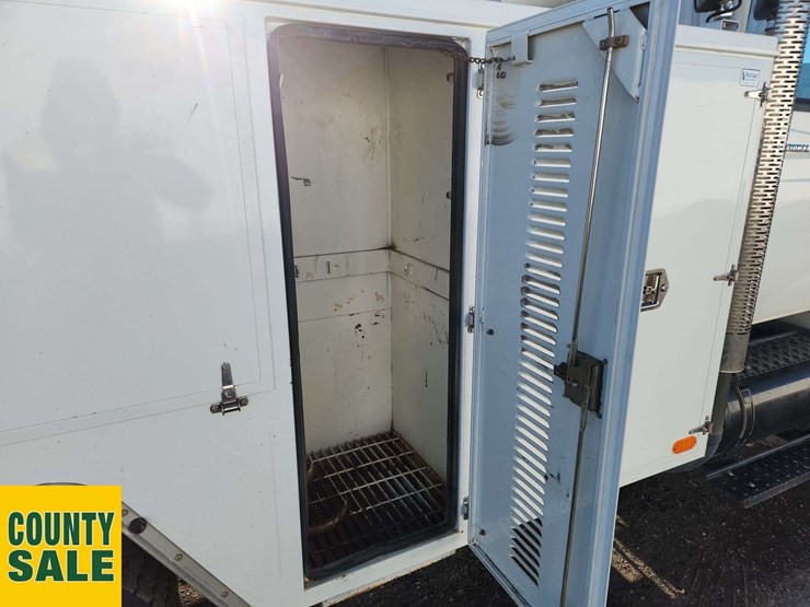 2007-international-durastar-4100-image-27