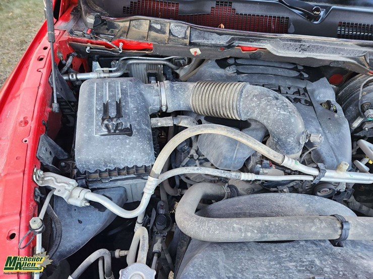 2015-dodge-1500-image-19