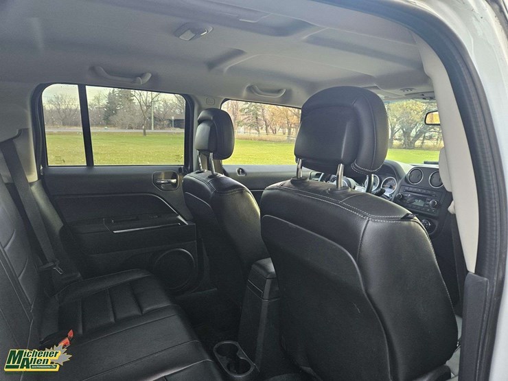 2014-jeep-patriot-image-38