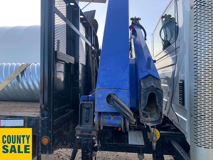 2013-international-durastar-4400-image-12