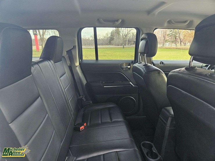 2014-jeep-patriot-image-39