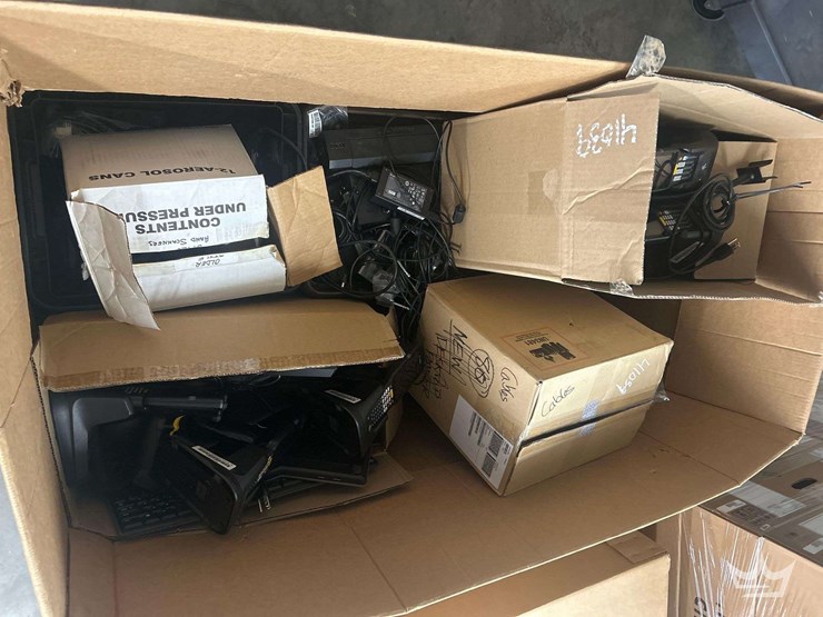 miscellaneous-cords-and-small-tech-items-image-2