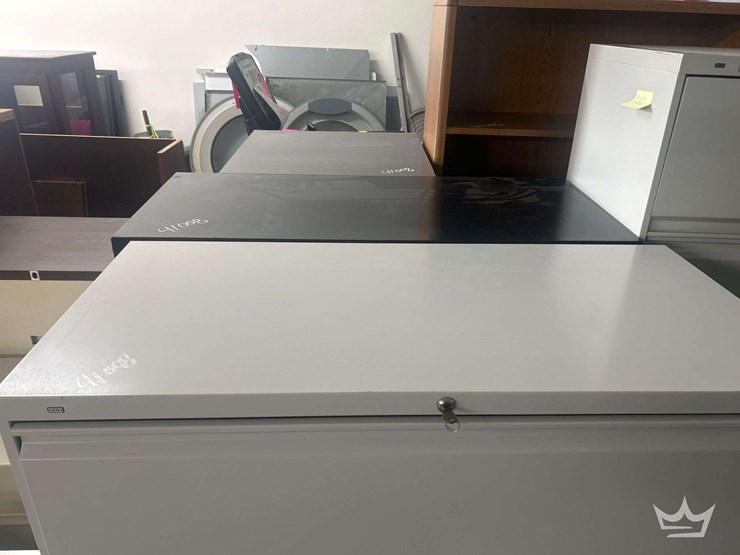 filing-cabinets-and-metal-shelves-image-6