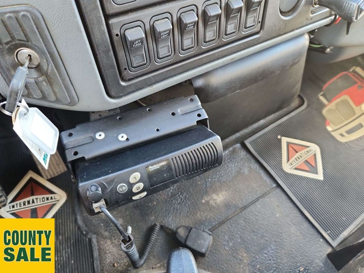 2007-international-durastar-4100-image-19