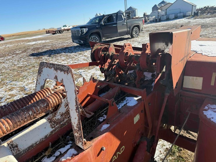 new-holland-273-image-7